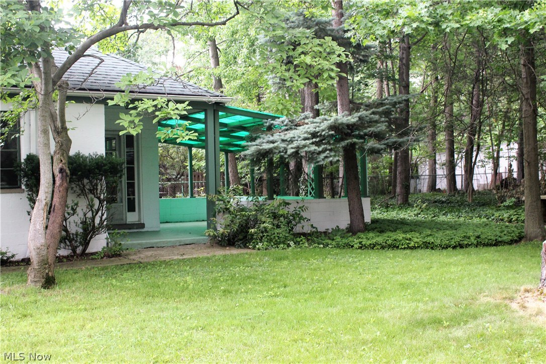 4077 Bluestone Road Cleveland Heights, OH 44121 - Photo 17 of 21 Gallery Image 17