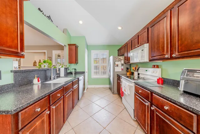 $329,900 | 8432 Ivy Brook Lane, Tallahassee, FL 32312