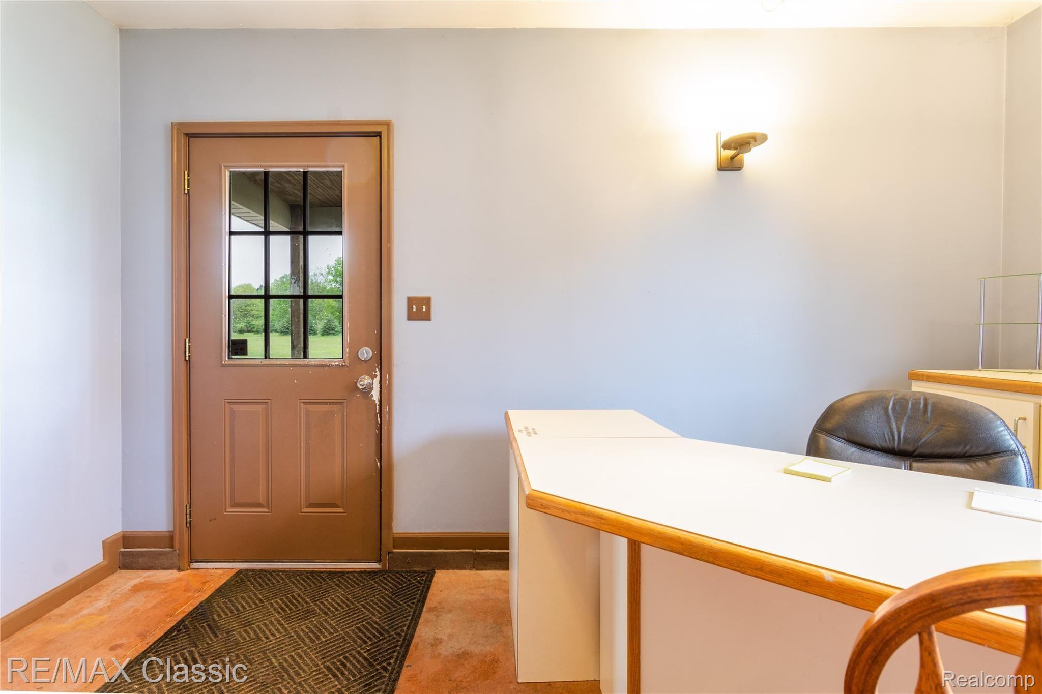 5765 Stanley Road Columbiaville, MI 48421 - Photo 25 of 40 Guest home, salon area