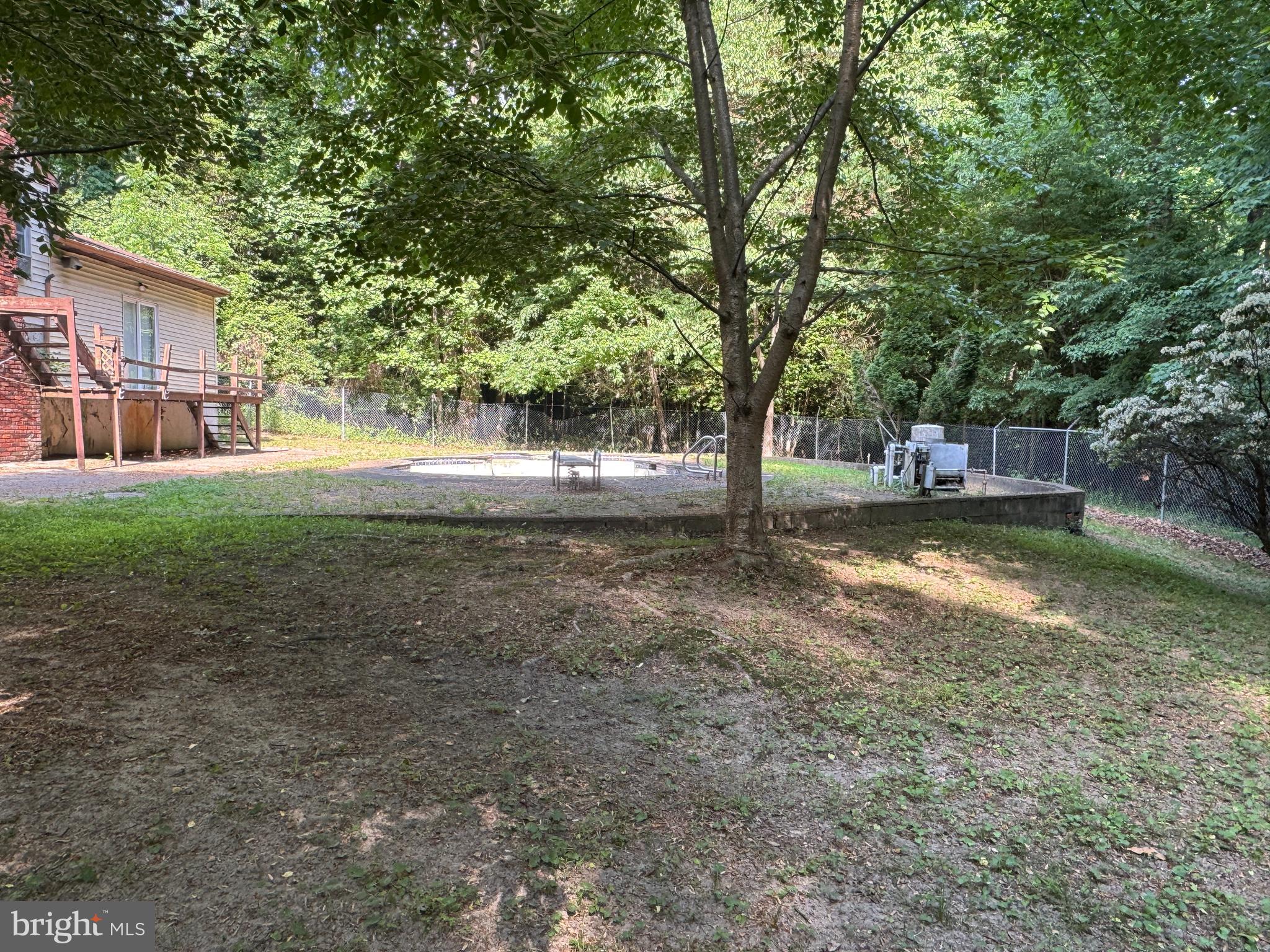 20 Little Mill Road Lindenwold, NJ 08021 - Photo 4 of 9 a view of a house with a yard
