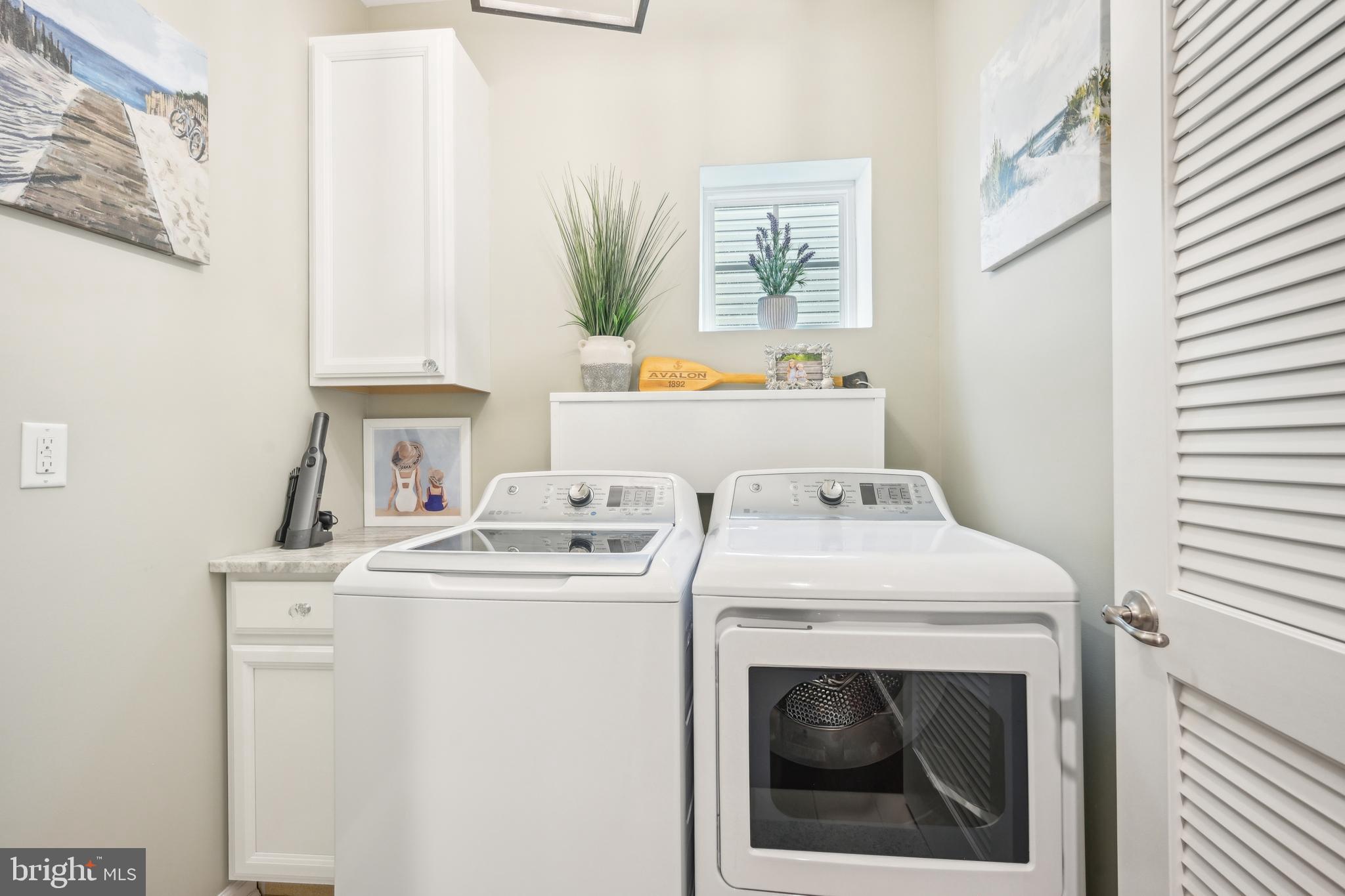 17 Alcott Way Marlton, NJ 08053 - Photo 20 of 43 a utility room with dryer and washer