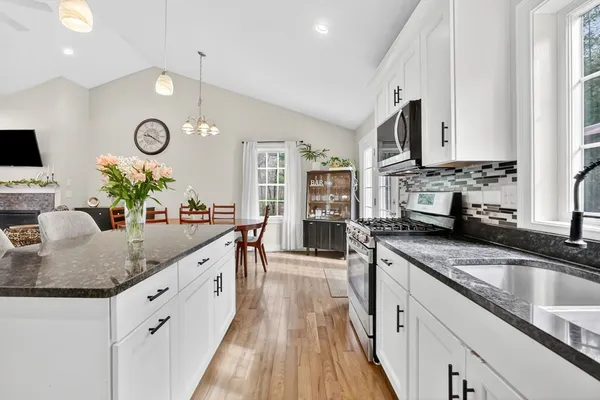 $524,900 | 301 Podunk Road, East Brookfield, MA 01515