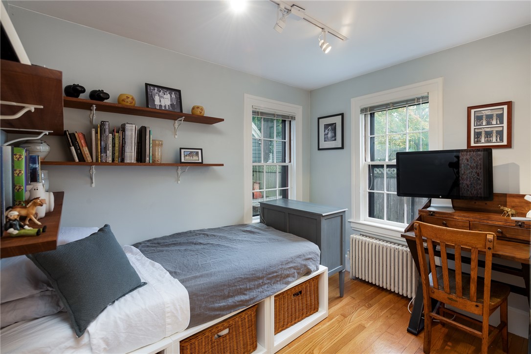80 Edgehill Road Providence, RI 02906 - Photo 13 of 31