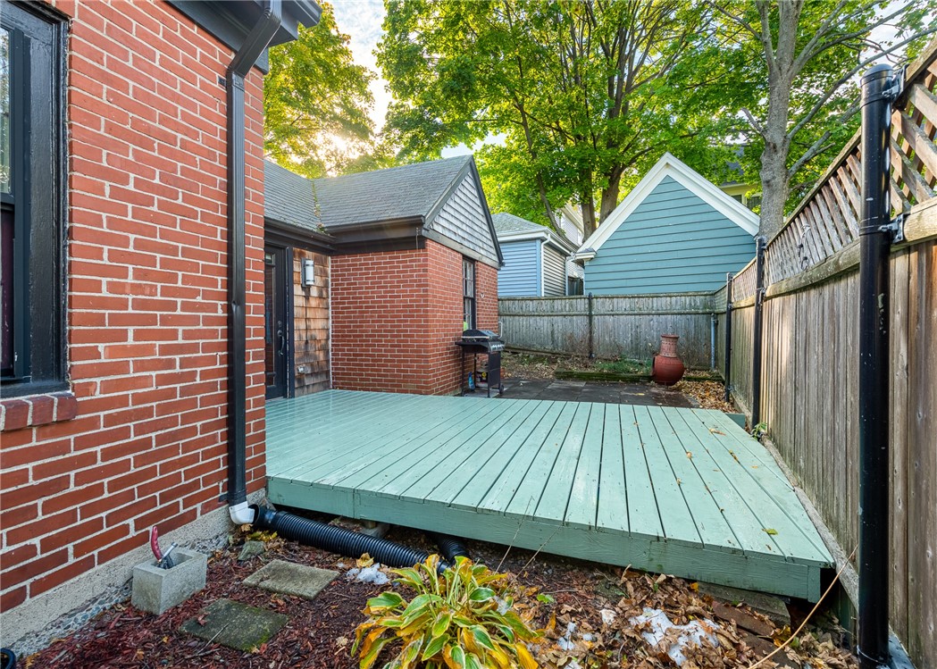 80 Edgehill Road Providence, RI 02906 - Photo 26 of 31