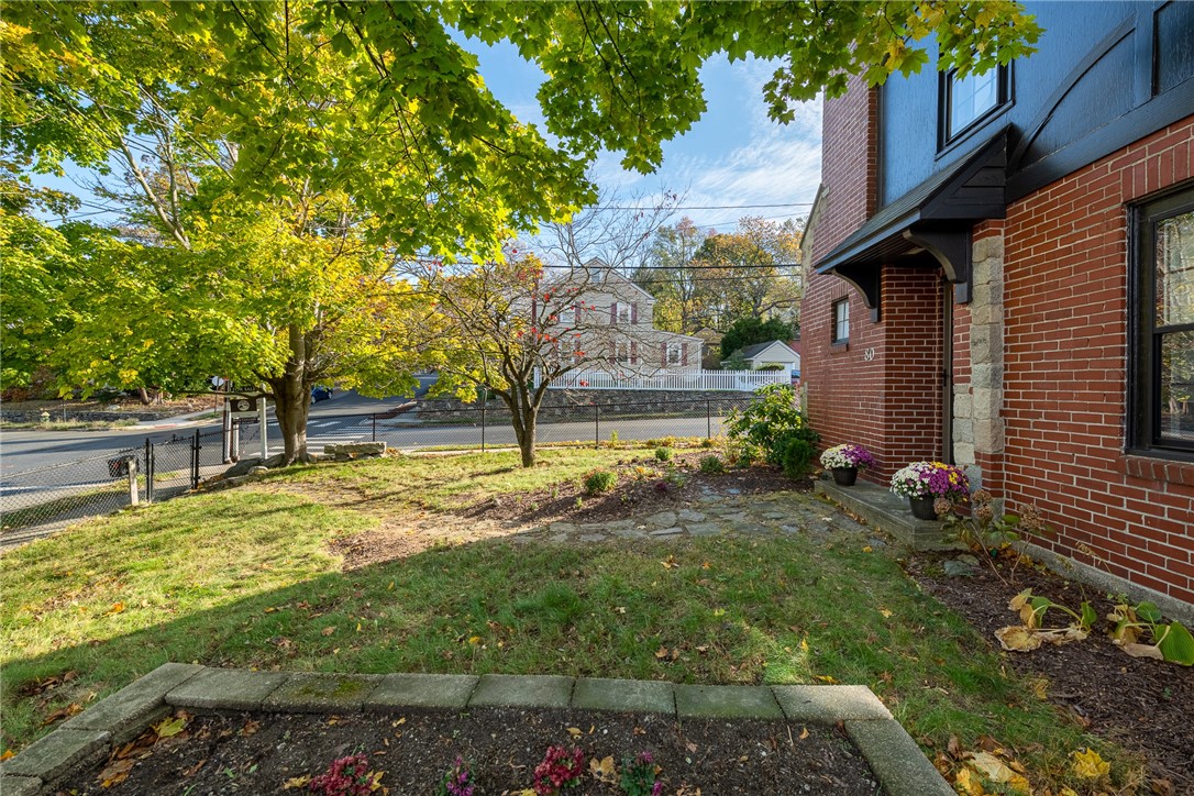 80 Edgehill Road Providence, RI 02906 - Photo 27 of 31