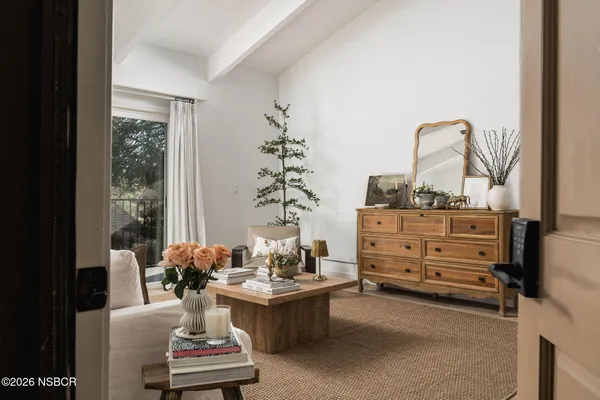 $749,000 | 864 Highland Drive, Unit 6, Santa Barbara, CA 93109