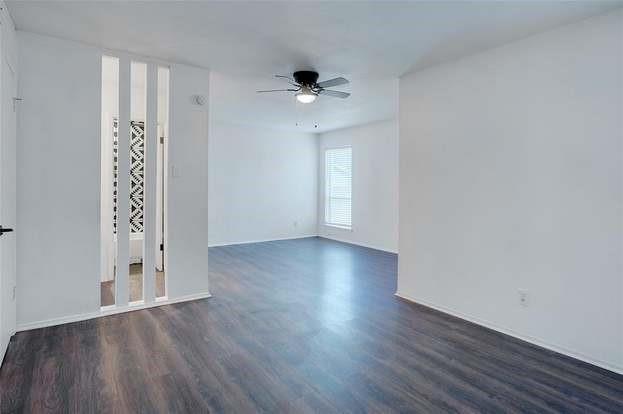 307 Lone Oak Circle Euless, TX 76039 - Photo 2 of 27