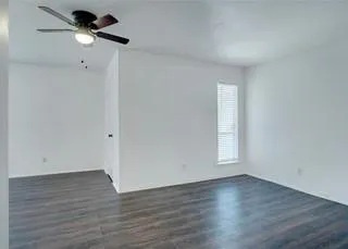 $2,400 | 307 Lone Oak Circle, Euless, TX 76039