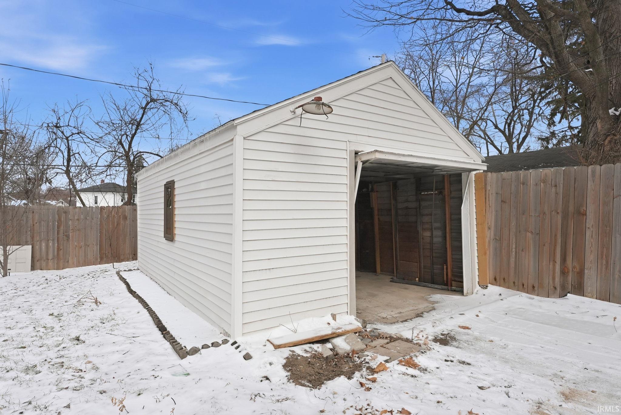 816 Hofer Avenue Fort Wayne, IN 46808 - Photo 15 of 35