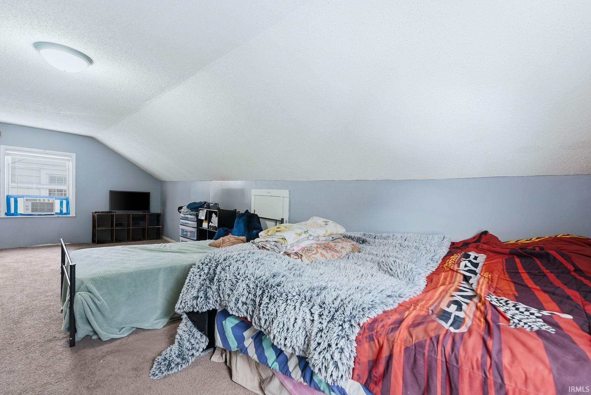 816 Hofer Avenue Fort Wayne, IN 46808 - Photo 2 of 35