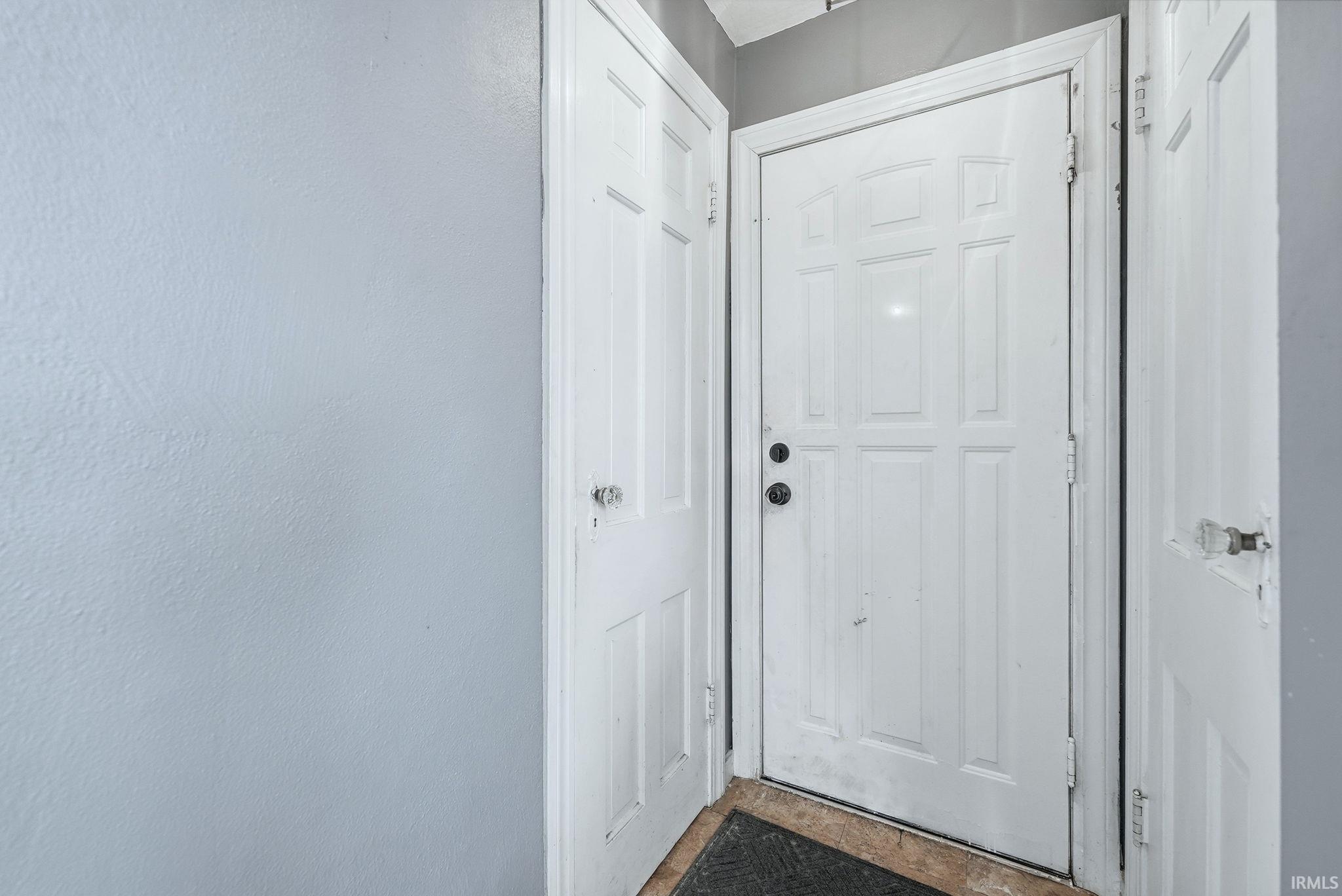 816 Hofer Avenue Fort Wayne, IN 46808 - Photo 22 of 35