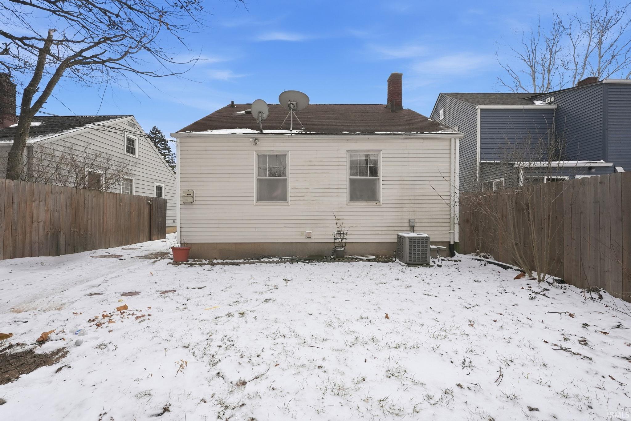 816 Hofer Avenue Fort Wayne, IN 46808 - Photo 31 of 35