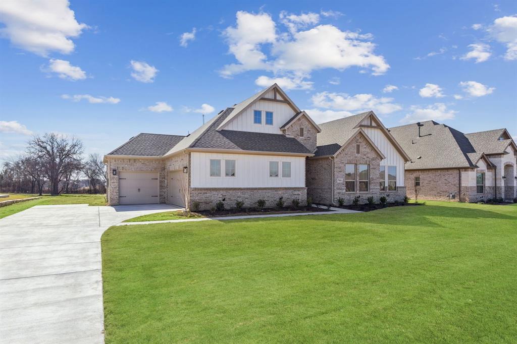 7016 Valley View Drive Joshua, TX 76058 - Photo 3 of 28 a front view of a house with garden
