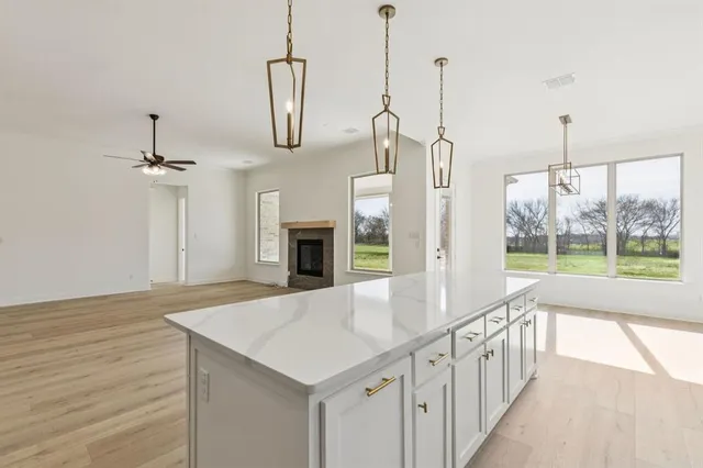 $599,900 | 7016 Valley View Drive, Joshua, TX 76058