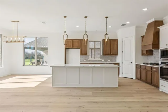 $599,900 | 7016 Valley View Drive, Joshua, TX 76058