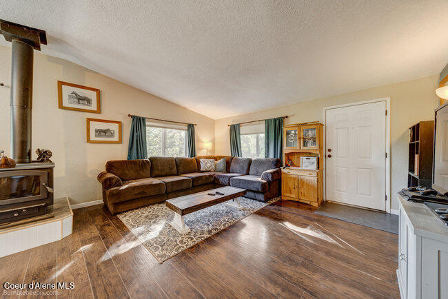 467 Silverado Road Careywood, ID 83809 - Photo 17 of 63 Living Room
