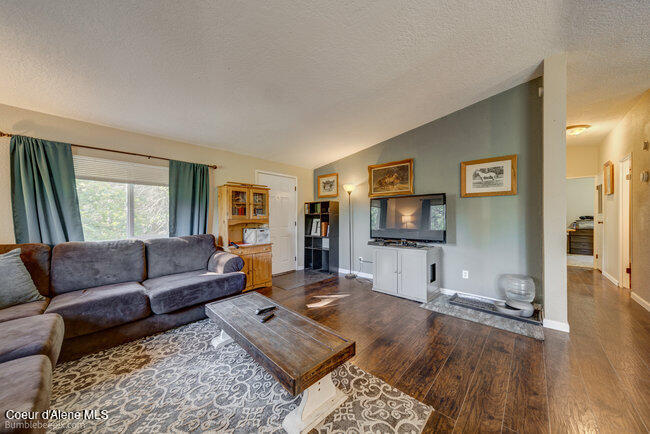 467 Silverado Road Careywood, ID 83809 - Photo 20 of 63 Living Room
