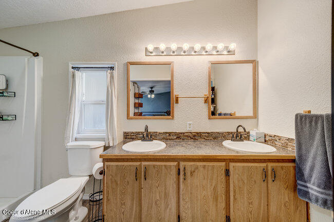 467 Silverado Road Careywood, ID 83809 - Photo 28 of 63 Ensuite