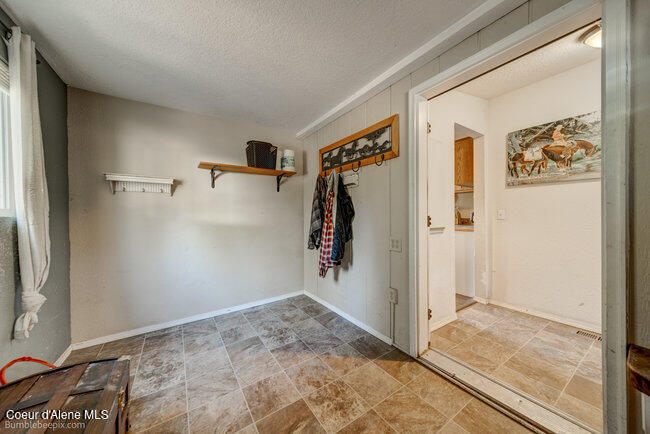 467 Silverado Road Careywood, ID 83809 - Photo 34 of 63 Mud Room