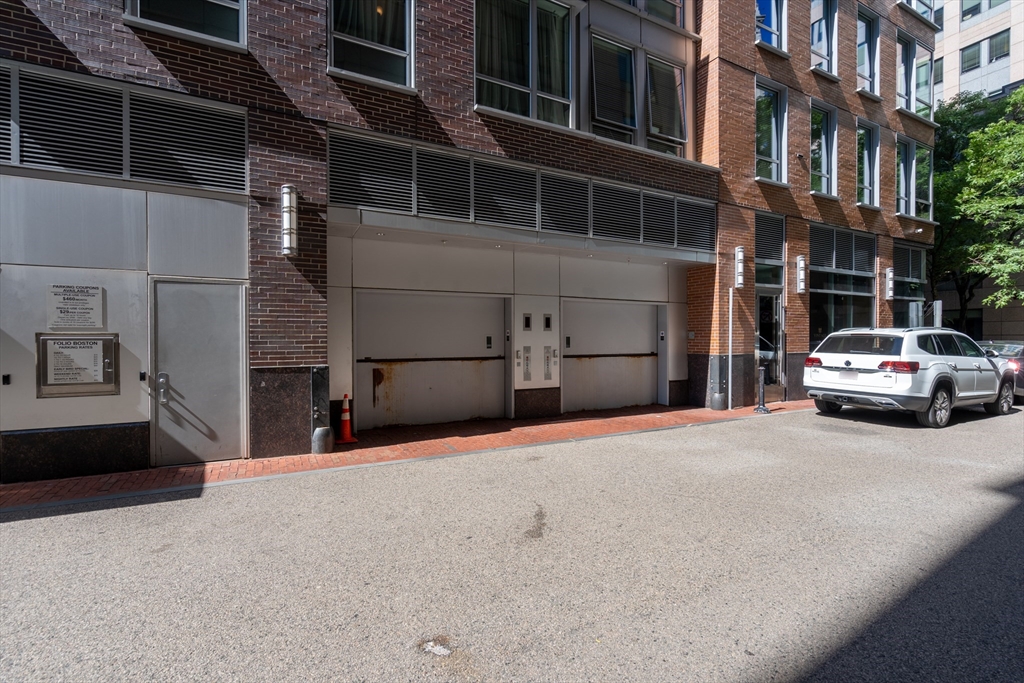 80 Broad Street, Unit 201 Boston, MA 02110 - Photo 31 of 34