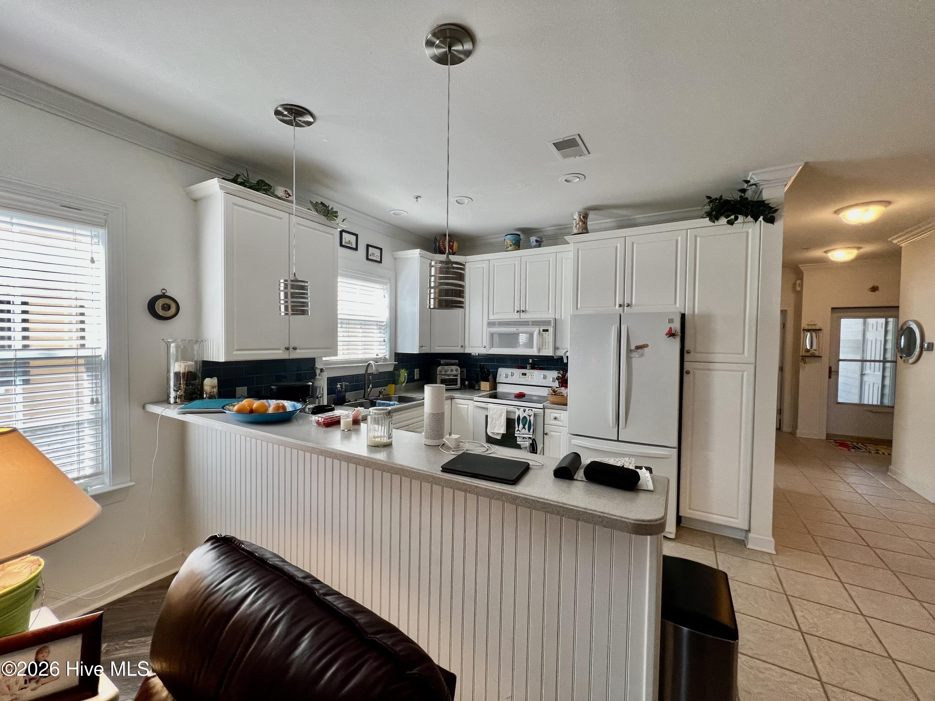 182 Clubhouse Road, Unit 4 Sunset Beach, NC 28468 - Photo 5 of 24 Kitchen