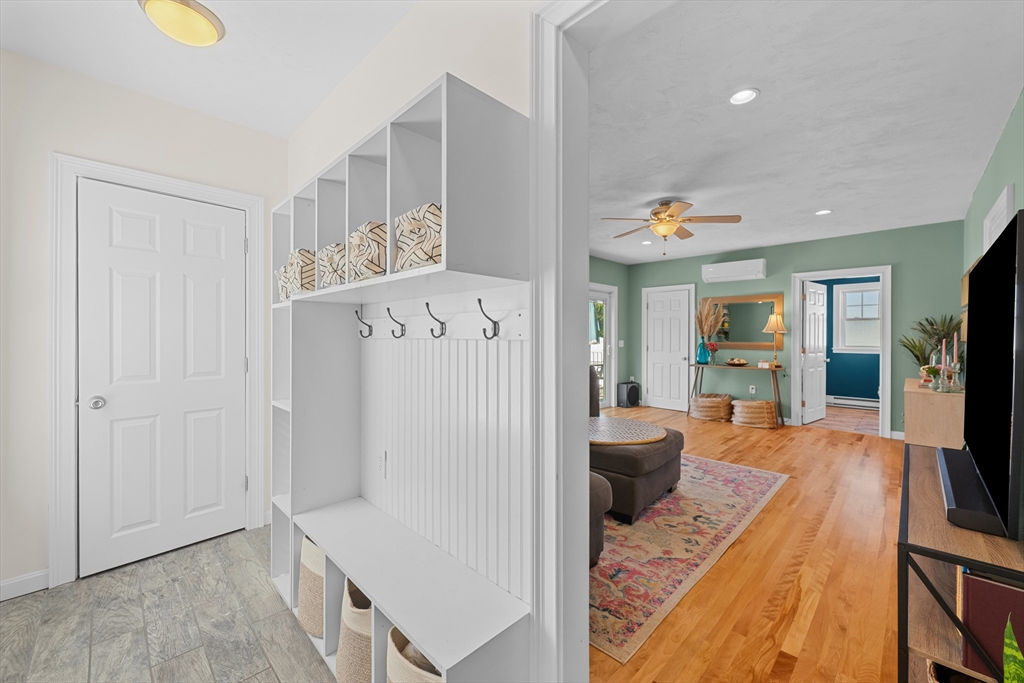 16 Windemere Road Worcester, MA 01602 - Photo 11 of 30