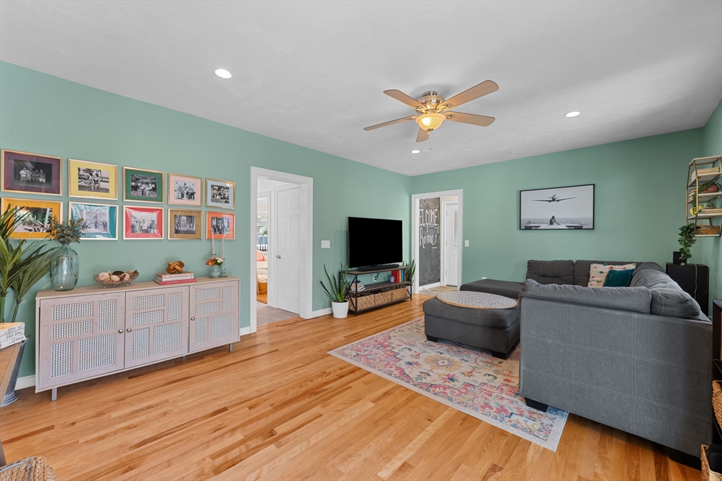 16 Windemere Road Worcester, MA 01602 - Photo 13 of 30