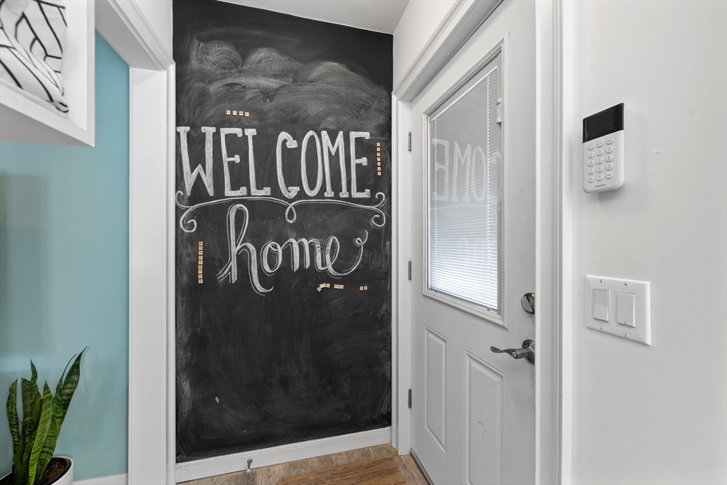 16 Windemere Road Worcester, MA 01602 - Photo 10 of 30