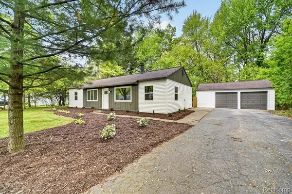 $289,700 | 1609 Gilcrest Avenue, East Lansing, MI 48823