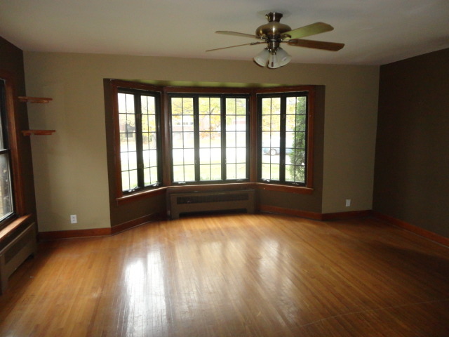 41-w626 Russell Road Elgin, IL 60124 - Photo 6 of 15