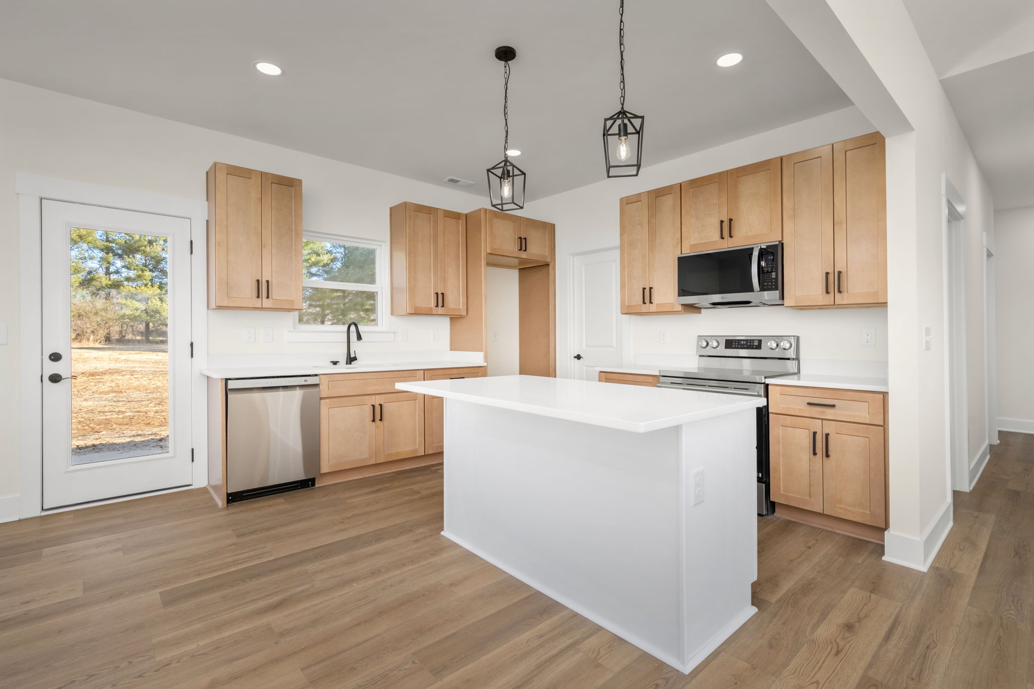 4211 Asbury Road Manchester, TN 37355 - Photo 10 of 29