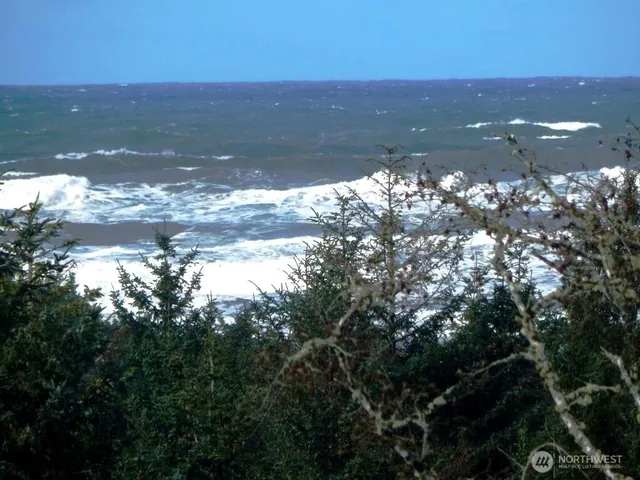 $385,500 | 2815 Willows Road, Unit 230, Seaview, WA 98644