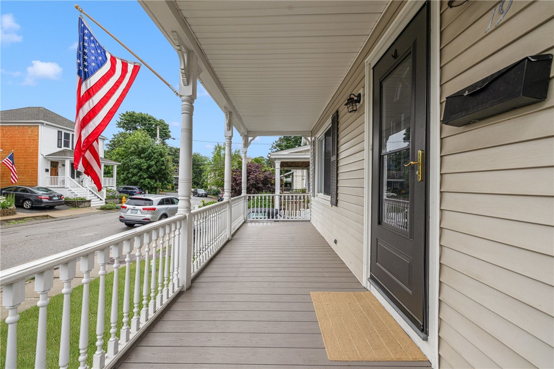 19 County Street Newport, RI 02840 - Photo 4 of 39