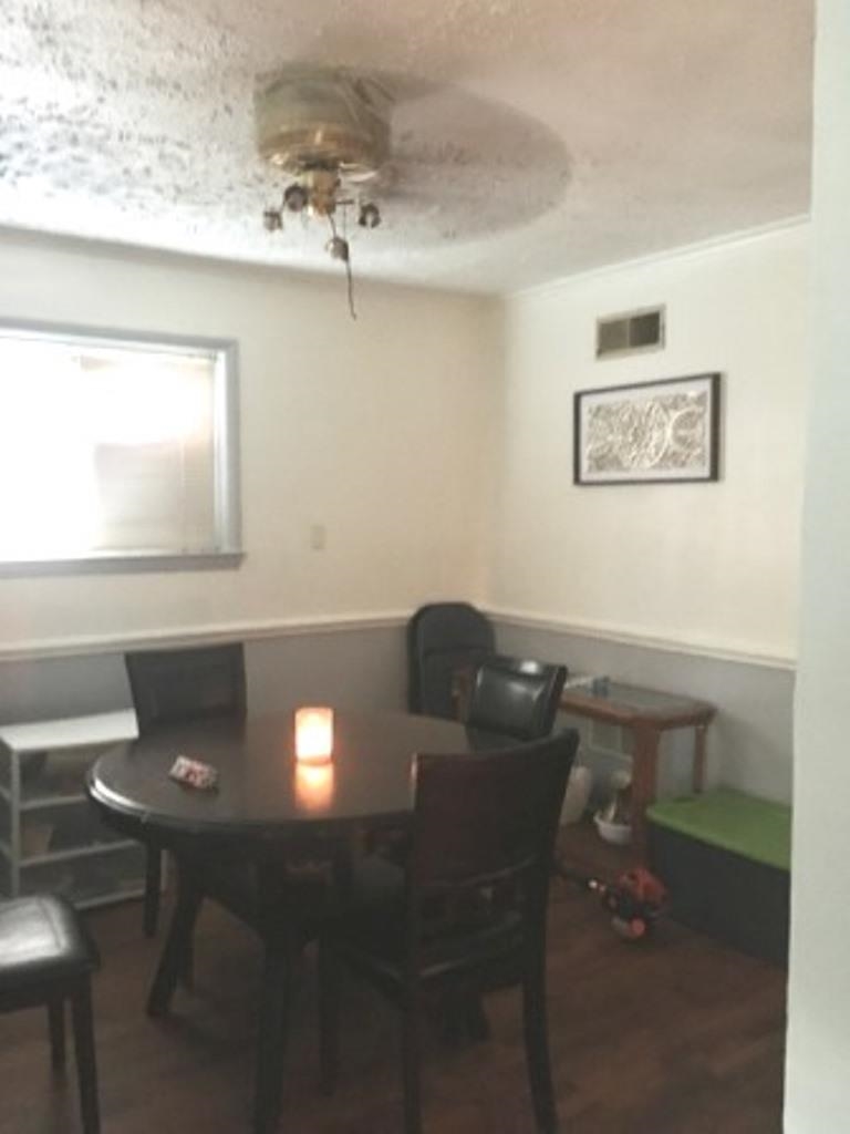 1852 Swift Street Memphis, TN 38109 - Photo 6 of 8 a view of a livingroom with furniture