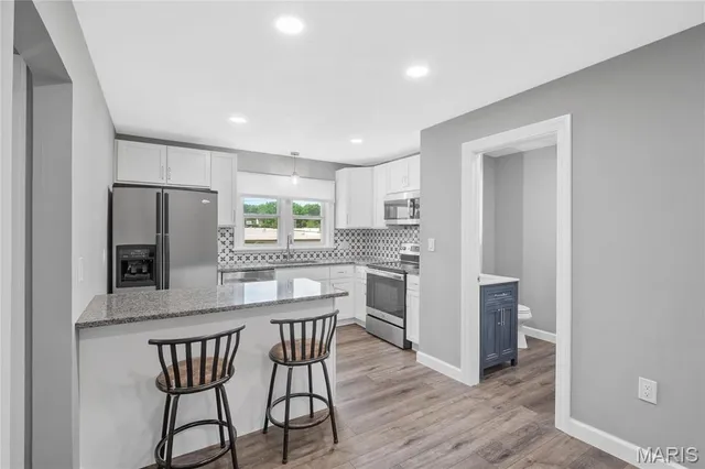 $3,195 | 180 Doorack Lane, St. Louis, MO 63122