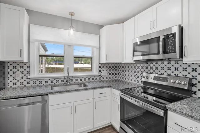 $3,195 | 180 Doorack Lane, St. Louis, MO 63122