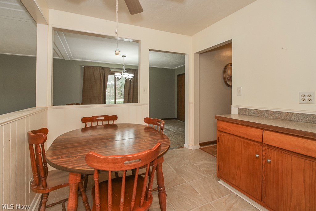 4302 Jaeger Road Lorain, OH 44053 - Photo 9 of 32 Eat-In Kitchen Space View 1