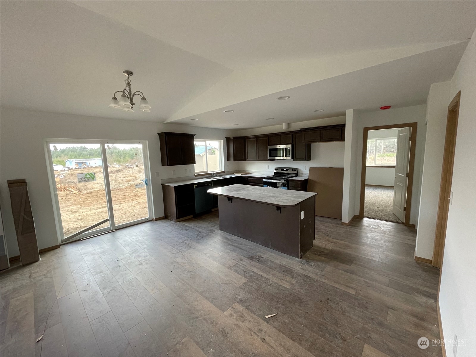 248 Burchett Road, Unit 40 Onalaska, WA 98570 - Photo 6 of 13 Gallery Image 6