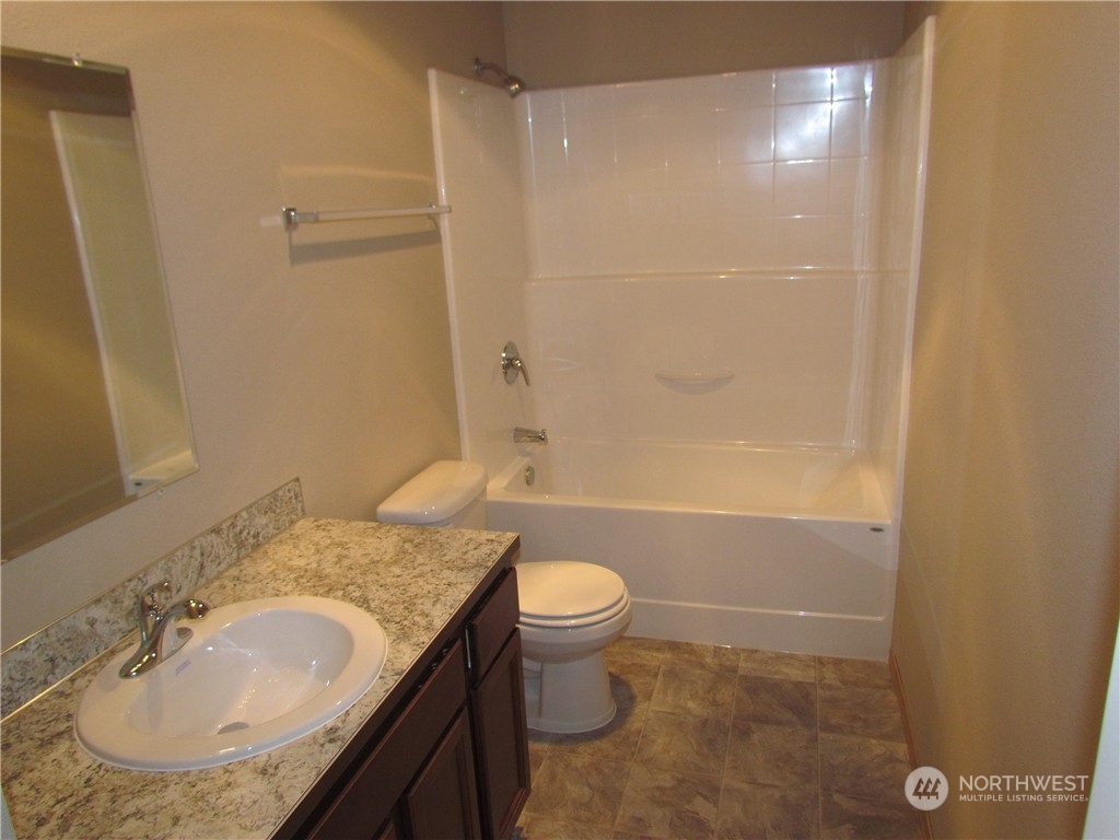 248 Burchett Road, Unit 40 Onalaska, WA 98570 - Photo 10 of 13 Gallery Image 10