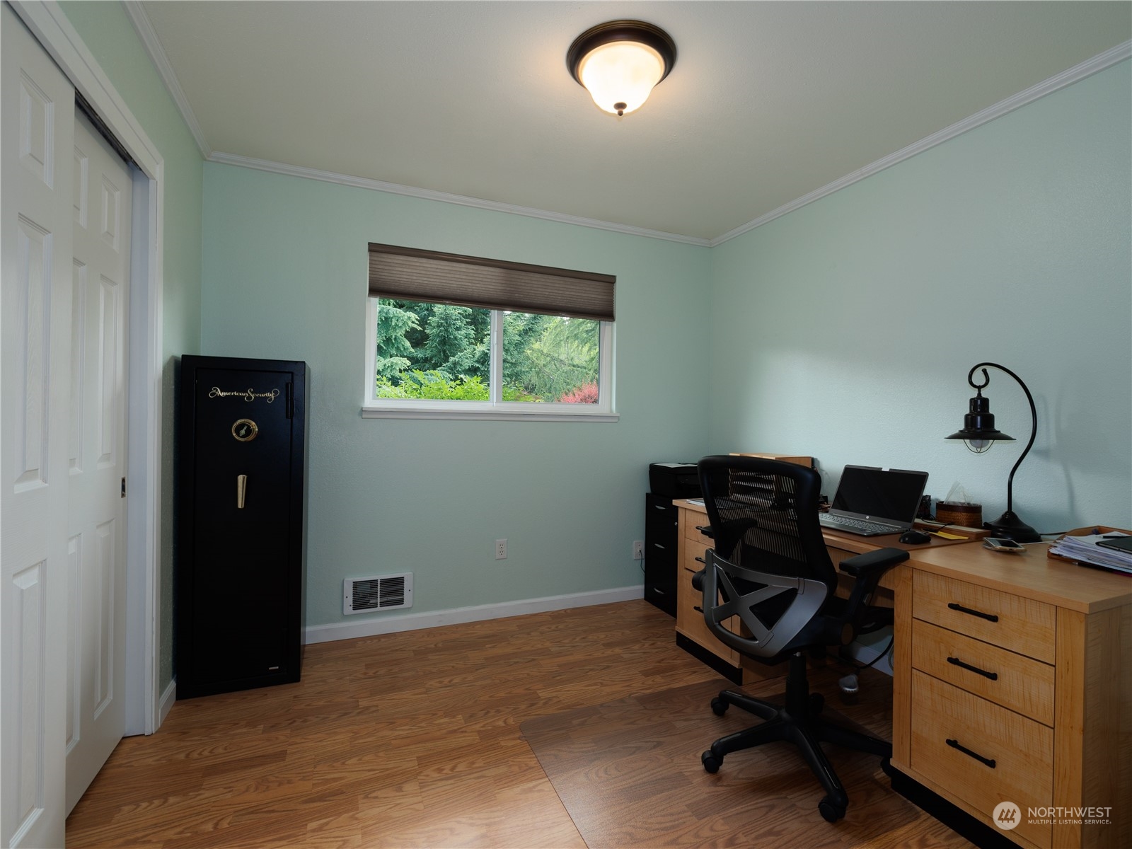269 Curtis Hill Road Chehalis, WA 98532 - Photo 16 of 38 a room with gym equipment and a window