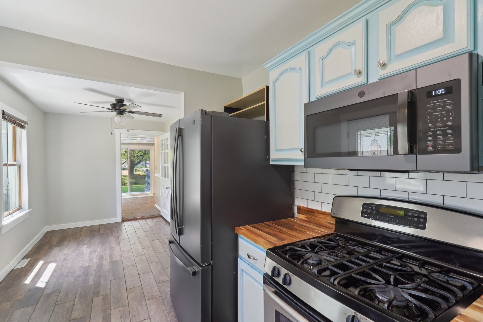 361 Highland Road Grayslake, IL 60030 - Photo 8 of 34 Gallery Image 8