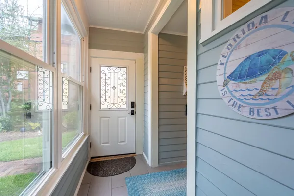 a view of entryway with a front door