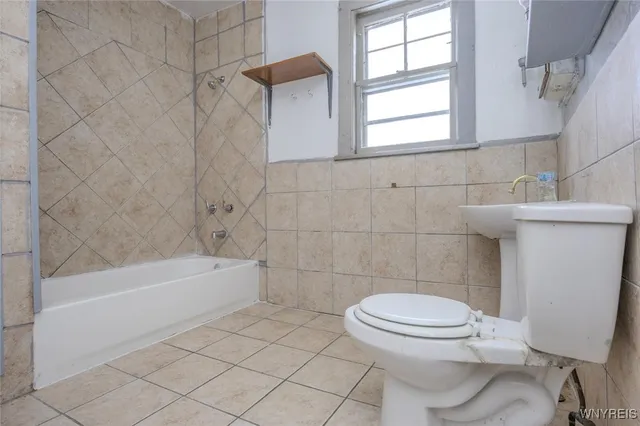 $1,650 | 68 Sirret Street, Buffalo, NY 14220
