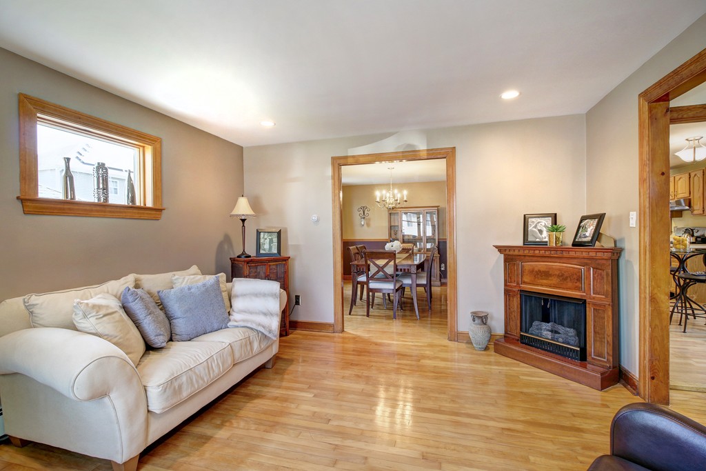 14 Wood Road Dedham, MA 02026 - Photo 3 of 27 Gallery Image 3