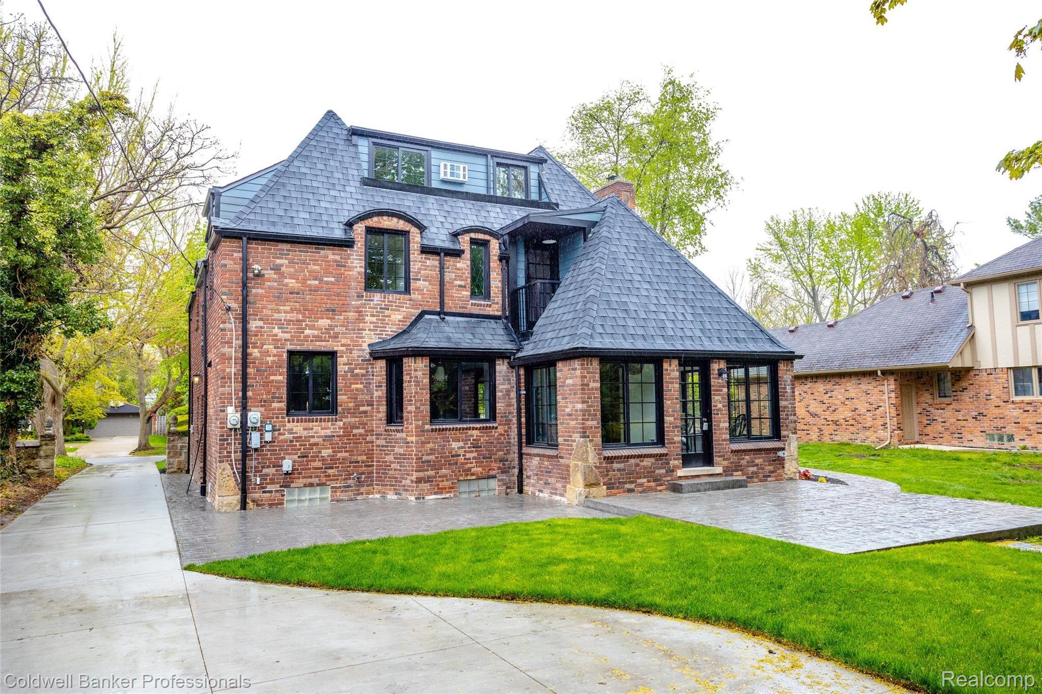 25 Hampton Road Grosse Pointe, MI 48236 - Photo 38 of 45 25 Hampton L049.jpg