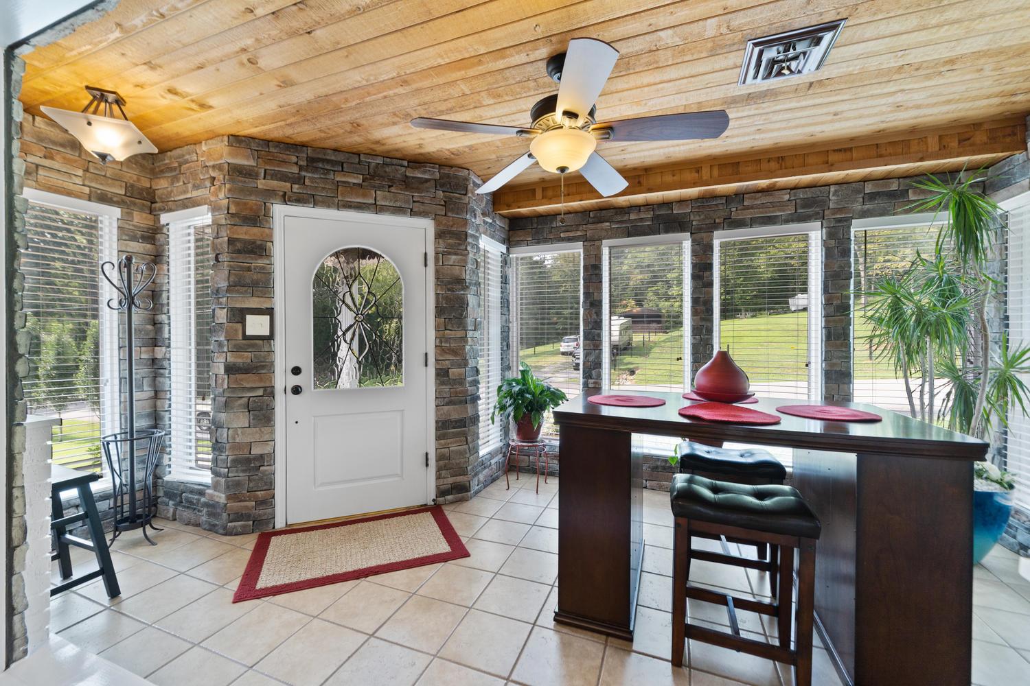 141 Mayhew Road Clarksville, TN 37040 - Photo 4 of 30 Gallery Image 4