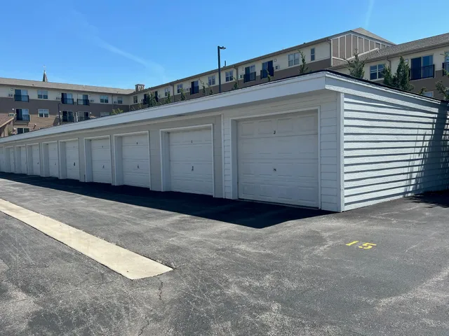 $1,250 | 121 West 2nd Street, Unit 3, Oconomowoc, WI 53066