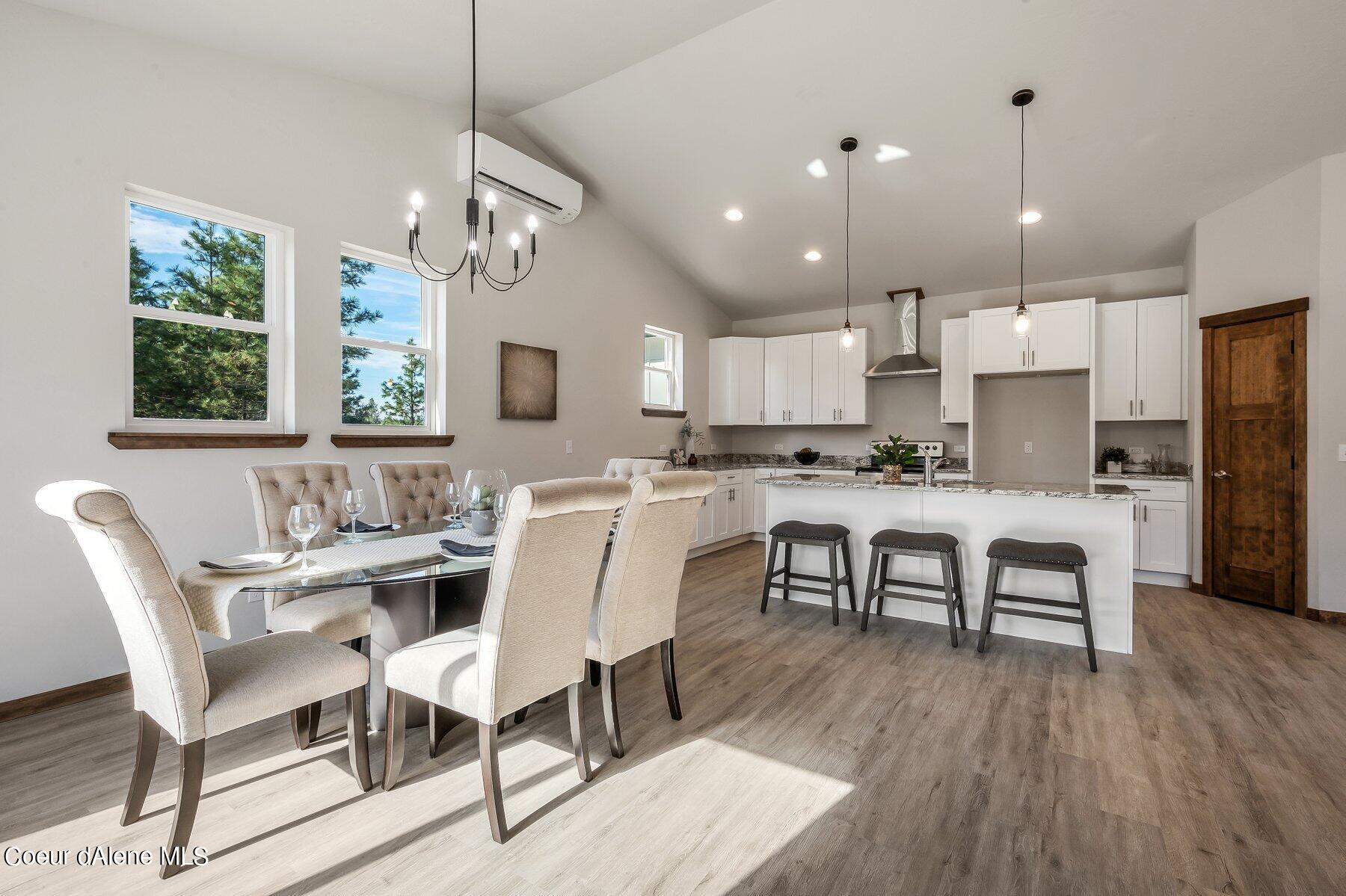 39 James Way Oldtown, ID 83822 - Photo 1 of 1 Dinning Room