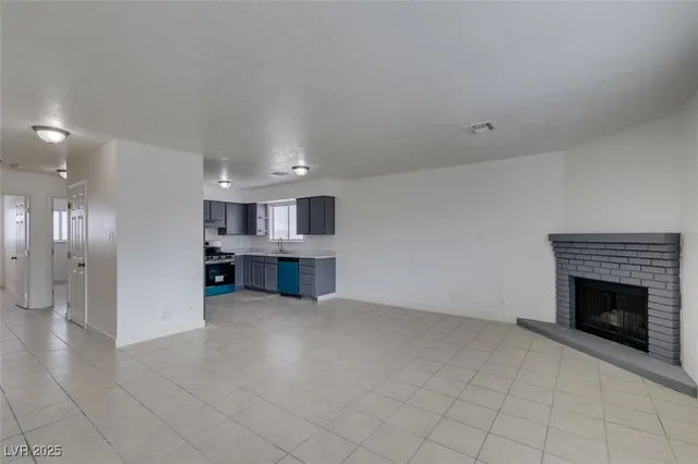 $1,390 | 6987 Mendon Lane, Unit 4, Las Vegas, NV 89156