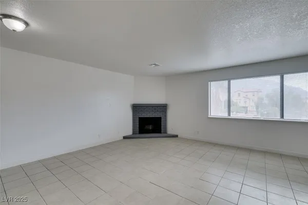 $1,390 | 6987 Mendon Lane, Unit 4, Las Vegas, NV 89156